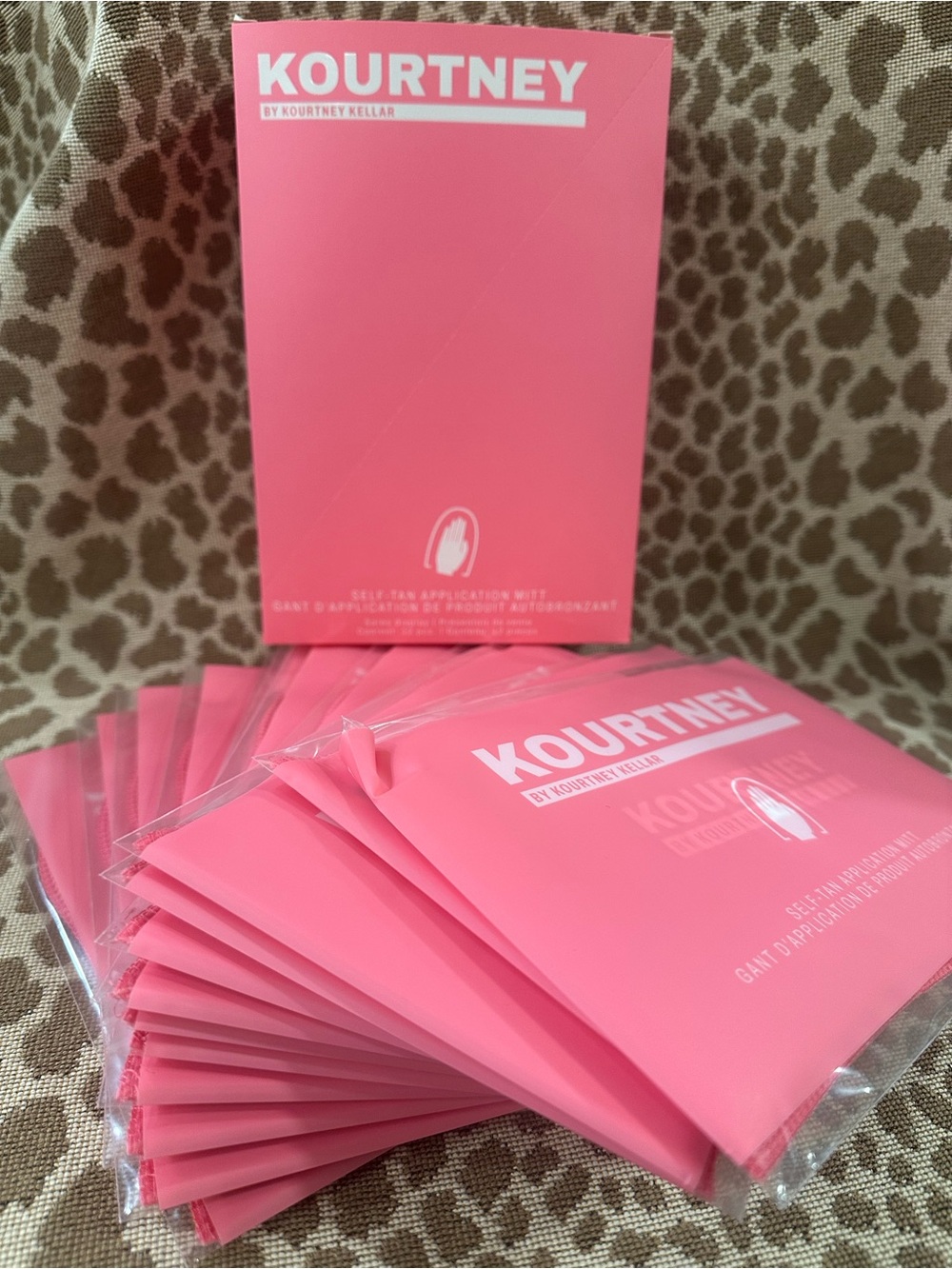Lot of 12 Self Tan Applicator Mitts~Kourtney Kellar Tan~Pink~Reusable~New In Box